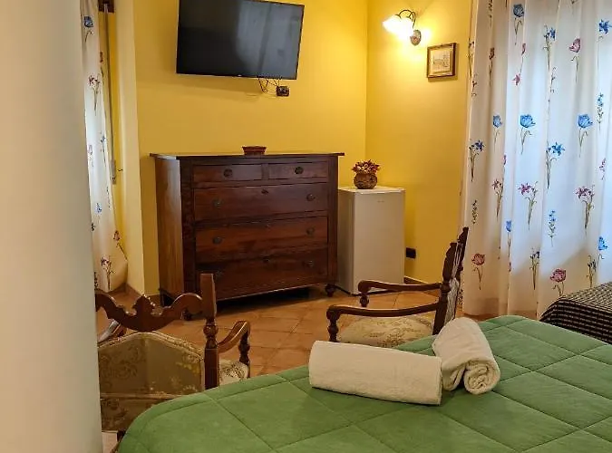 Joy's Deluxe Ortigia Syracuse