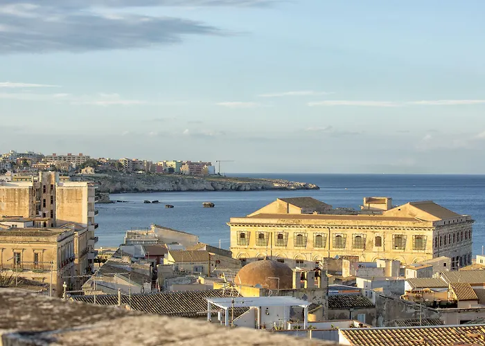 Joy's Deluxe Ortigia Bed & Breakfast