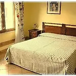 Joy's Deluxe Ortigia 4*