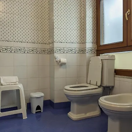 Joy's Deluxe Ortigia B&B