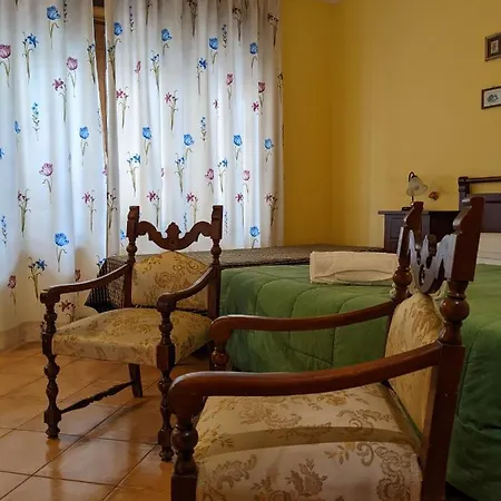 Joy's Deluxe Ortigia