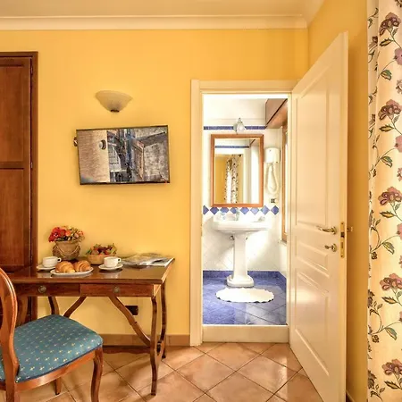 Joy's Deluxe Ortigia 4*