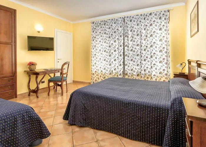 Joy's Deluxe Ortigia