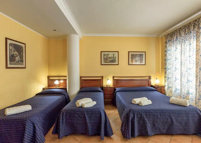 Joy's Deluxe Ortigia Bed & Breakfast